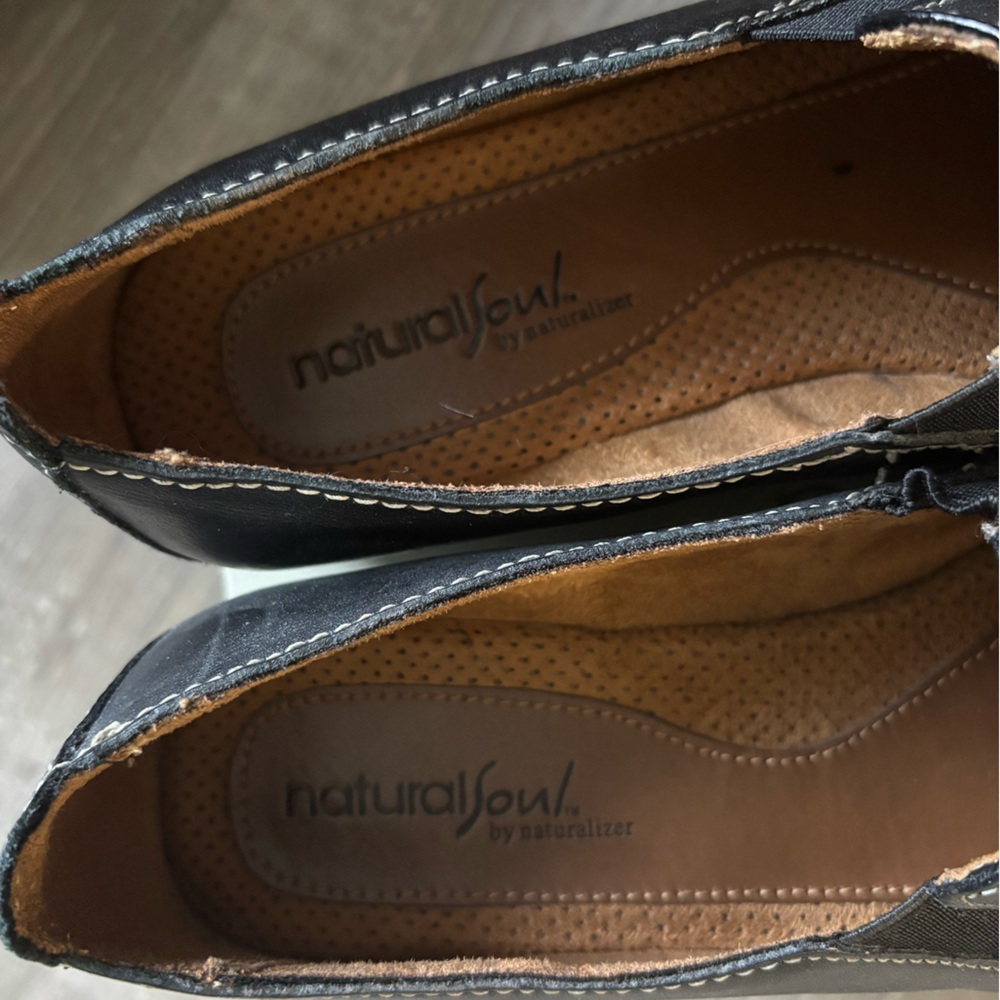 Naturalizer Cajun Black Leather Flats View 5